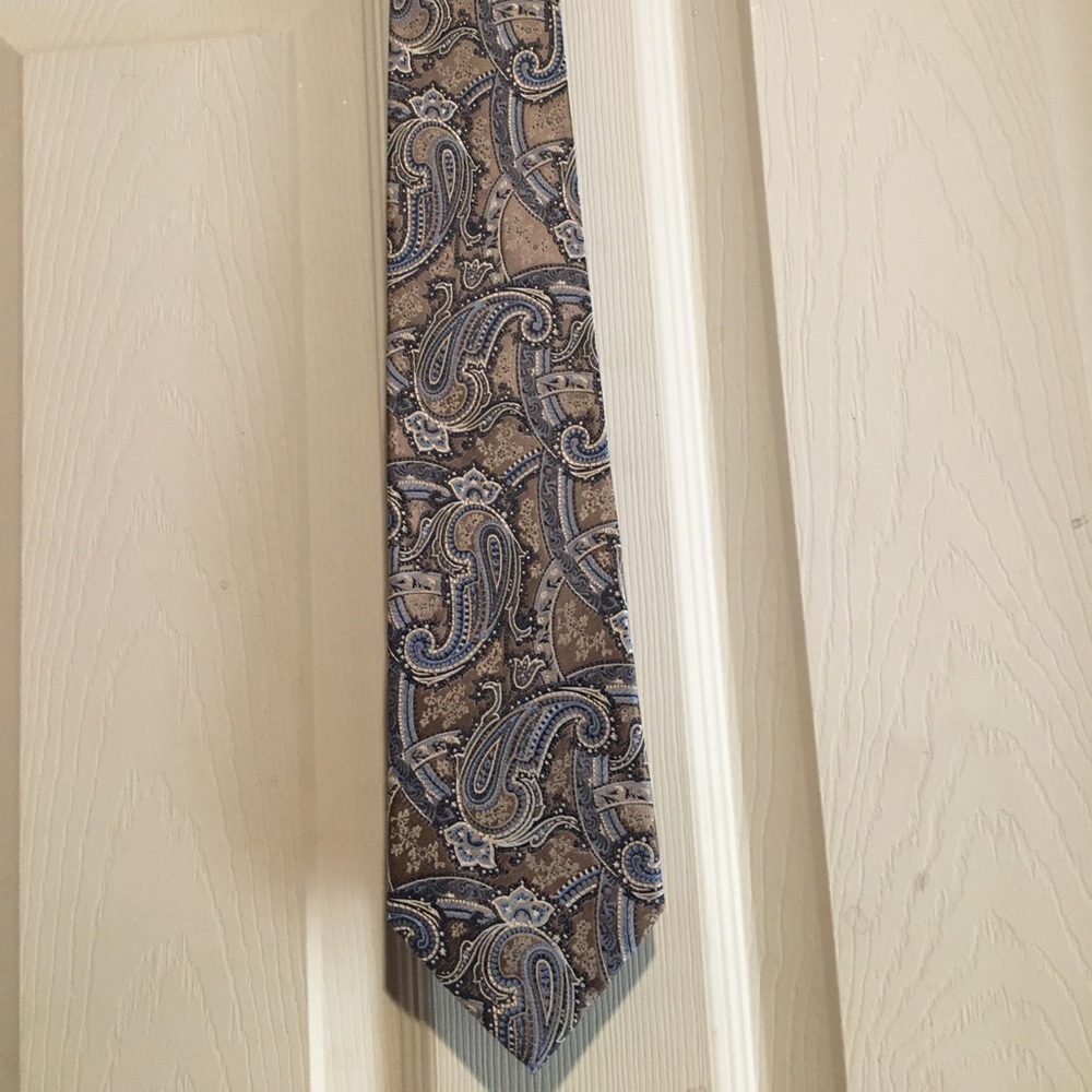 Men’s Burma Bibas Neck tie